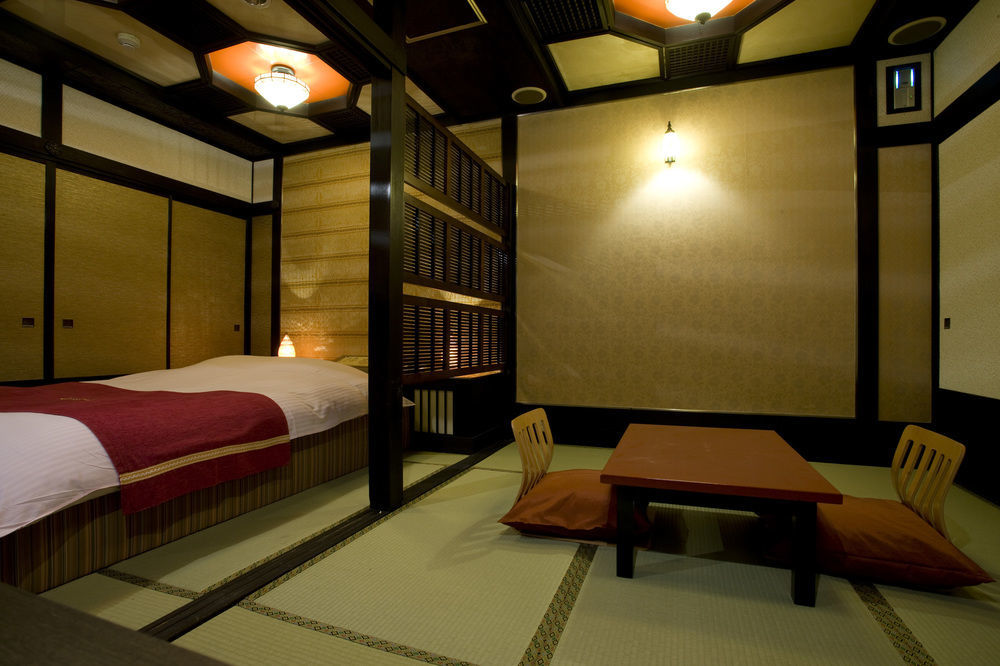 La Vie En Soft - Adults Only 2* Osaka